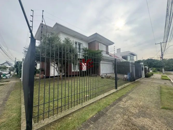 Casa com 04 dormitórios e 333m², Bairro Marechal Rondon - Canoas/RS