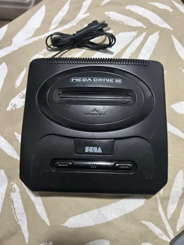 Mega drive 3 ( apenas o aparelho)