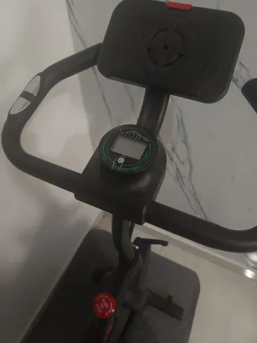 Bicicleta ergométrica spinning com painel digital - EXCELENTE ESTADO
