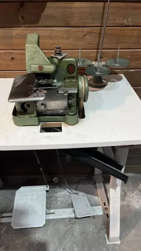 Vendo máquina de costura 