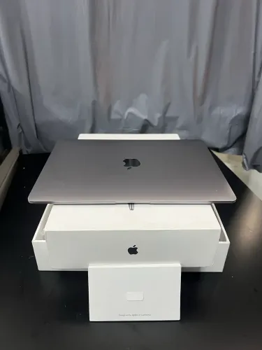 Macbook Air 2019 A1932 Retina I5 / 8gb ram / ssd 128gb