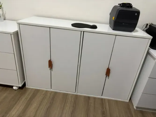 Conjunto de Armário e Gaveteiro com rodízio