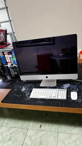 Apple iMac 27 polegadas i5, 32gb ram, 2tb armazenamento.