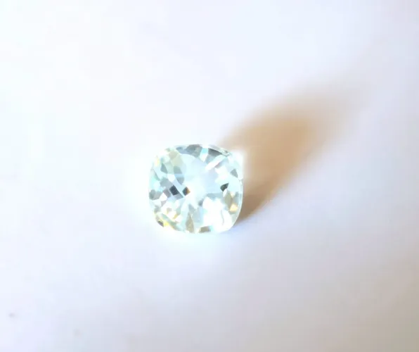 Phenakite preciosa, a pedra diamante.