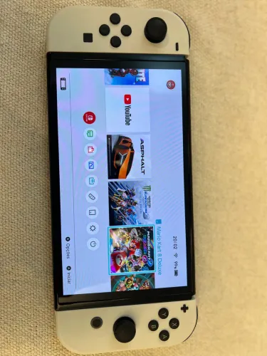 Nintendo Switch OLED - Em Perfeito Estado!