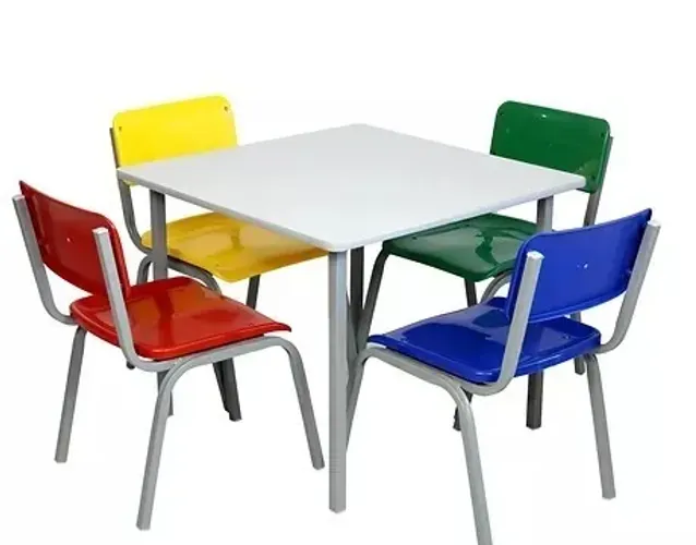 Mesa infantil quadrada c/4 cadeiras - mesa fórmica branca - cadeira resina plastica color
