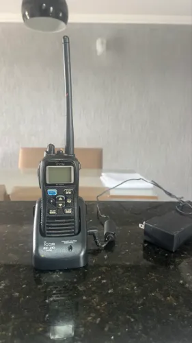 RÁDIO VHF MARÍTIMO PORTÁTIL ICON PROFISSIONAL COMPLETO 