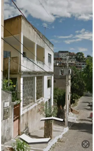 CASA TRIPLEX - 3 RESIDÊNCIAS