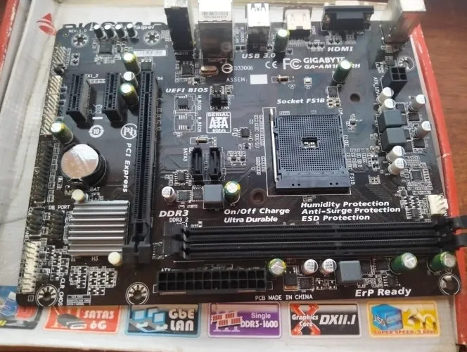 Placa Mãe Gigabyte GA-AM1M-S2H 