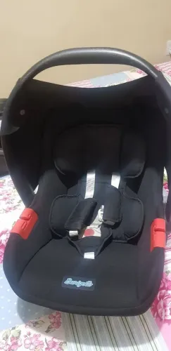 Bebê conforto + base Burigotto acompanha capa