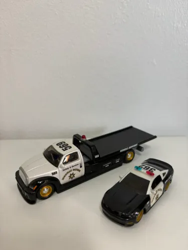 Miniaturas Maitso Highway Patrol - Guincho + Viatura Polícia | Coleção
