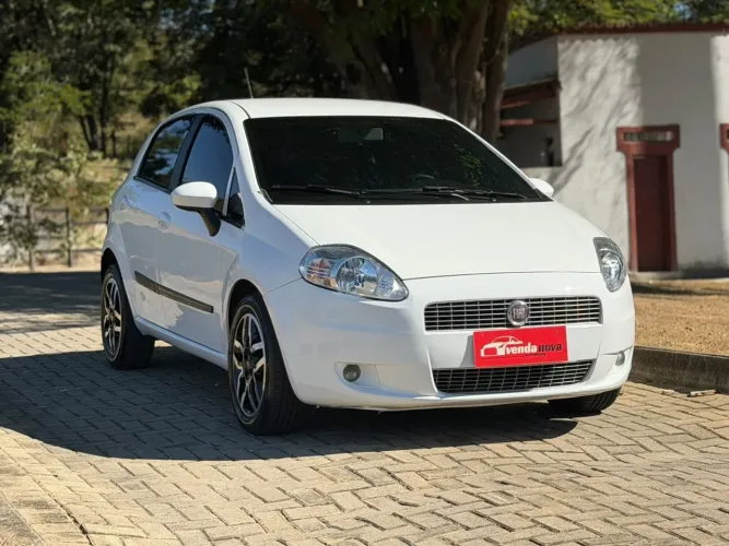 Fiat Punto Essence 1.6 Flex 16V 5P 2012