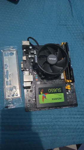 Kit ryzen 3 3200G 12Gbs de ram 120Gbs de SSD + placa mãe DDR4