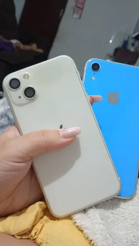 2 iPhonea XR com defeito para retirar peças não sei o defeito