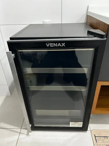 Cervejeira Venax 82l preto