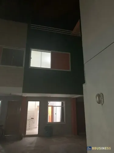 Casa Duplex com Terraço e Churrasqueira à Venda no Parque Santo Antônio Conforto e Locali
