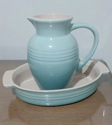 Set Assadeira e Jarra Cool Mint Le Creuset