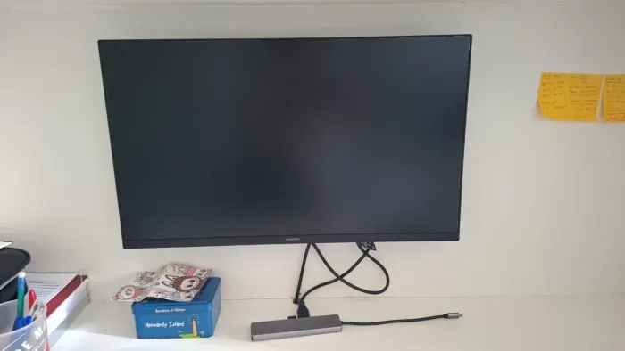 Monitor Samsung S3 Essentials