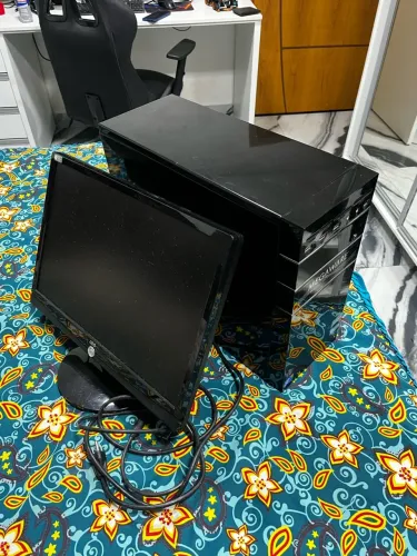 Vendo ou troco Pc gamer core 2 quad com monitor