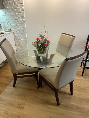 Mesa de jantar com 3 cadeiras