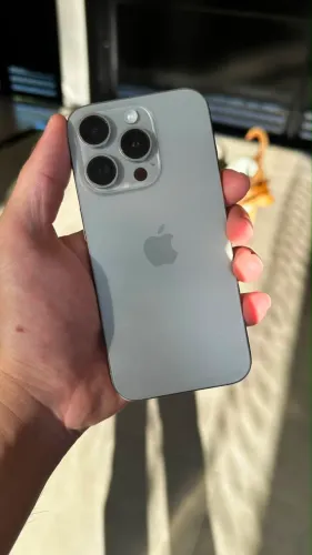 iPhone 15 PRO Titanium Natural