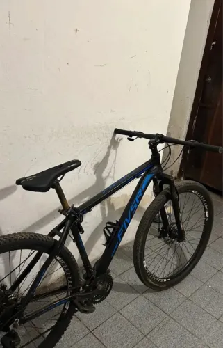 Bicicleta aro 29 ( leia a descrição )
