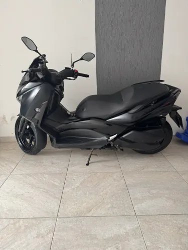 VENDO XMAX 2022/2022 sem detalhes 