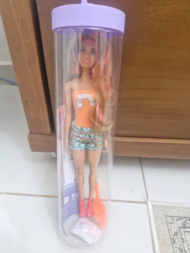 Boneca Barbie Color Reveal