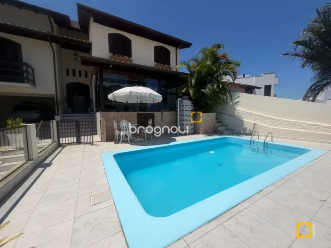 Casa de Alvenaria 240 m² 5 dorm (1 suite máster), piscina e vista mar no Itaguaçu - Floria