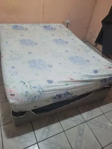 Estou doando essa cama de casal