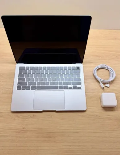 MacBook M4 Air 24Gb RAM 512Gb SSD - 15 polegadas