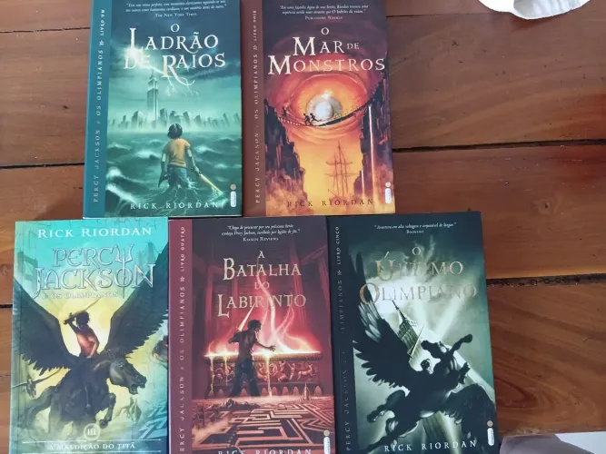 5 livros saga Percy Jackson