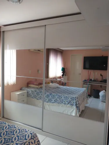 Guarda roupa de casal