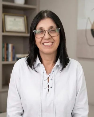 Cuidadora de idosos com experiência.