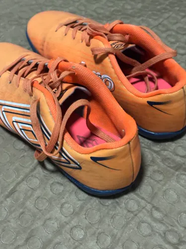 Chuteira Society umbro tamanho 41