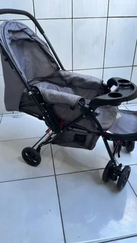 Carrinho de bebê - Cosco Kids