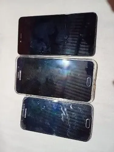 Vendo três 3 pra concerto ou tira peças estam bom ambus precisar concertar