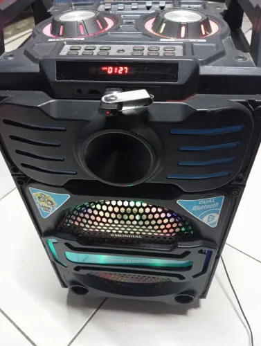 Caixa de som amplificada 