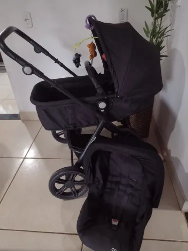 Carrinho moisés+ bebê conforto 