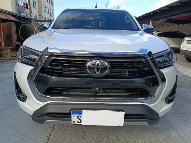 Toyota Hilux CD SRX 4X4 2.8 TDI 16V Diesel Aut. 2024