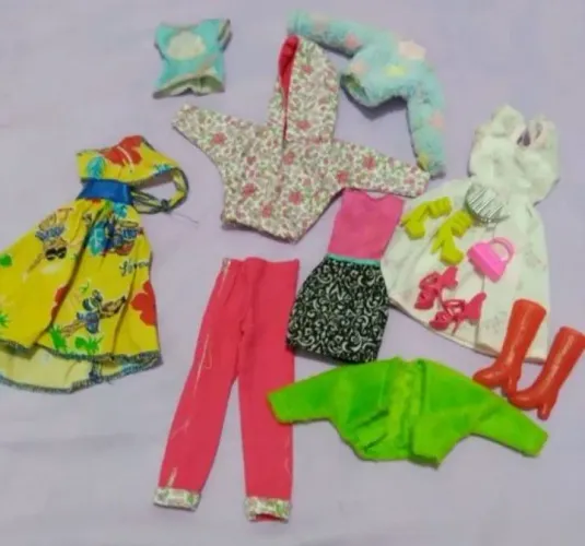 Roupas de Barbie