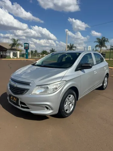 Chevrolet Onix Hatch LT 1.0 12V Flex Mec. 4P 2015