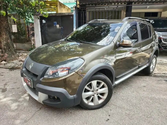 Renault Sandero Stepway Hi-power 1.6 8V 5P 2014