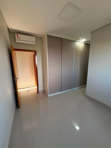 Imóvel para aluguel possui 102 metros quadrados com 3 quartos em Jardim Aclimação - Cuiabá