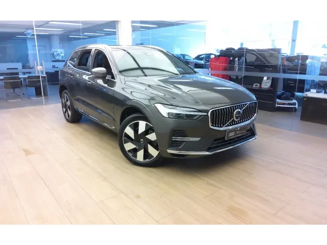 Volvo XC-60 T-8 Ultimate 2.0 AWD (híbrido) 2024