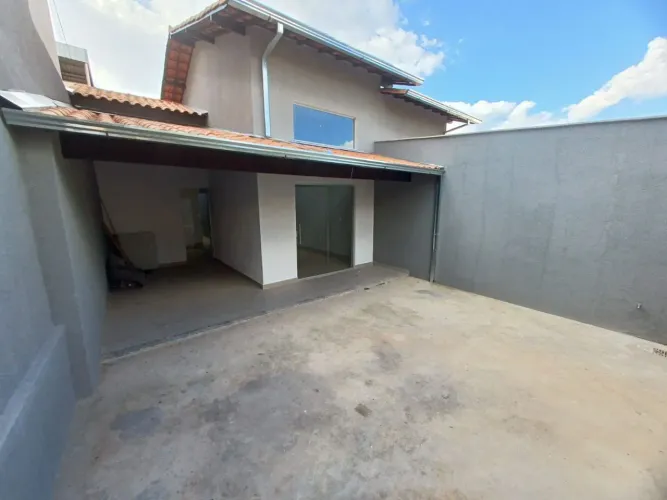 Casa em Jardim Leblon com 90 m² , 3 quarto(s) , 1 suíte(s) , 2 vaga(s)