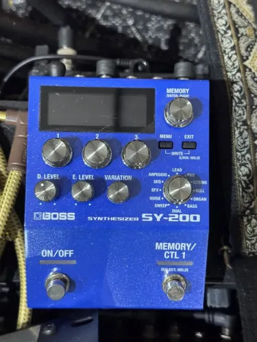 Pedal Boss Sy-200 Synthesizer (Sintetizador)