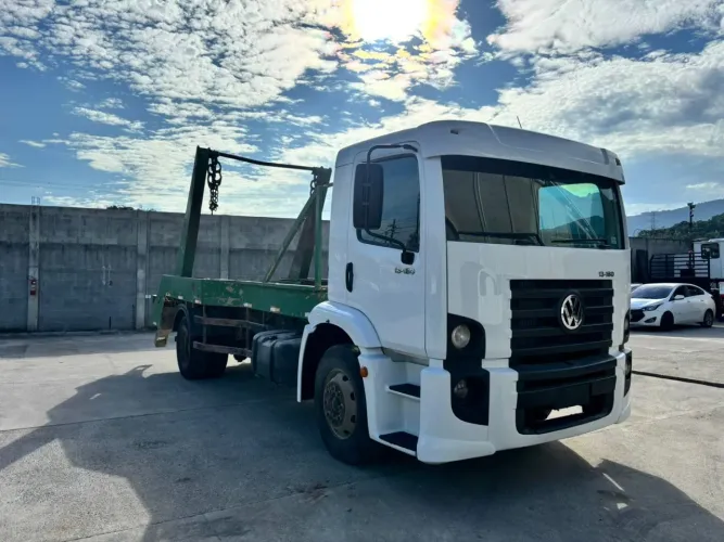 Volkswagen 13.180 2010