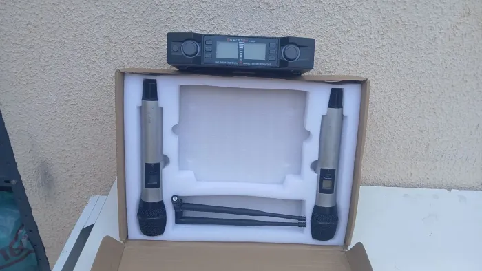 Microfone kadosh k 492m duplo funcionlando perfeitamente. Afreguecia 610 660
