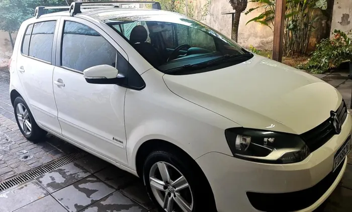 Volkswagen Fox 1.6 MI I Motion Total Flex 8V 5P 2014